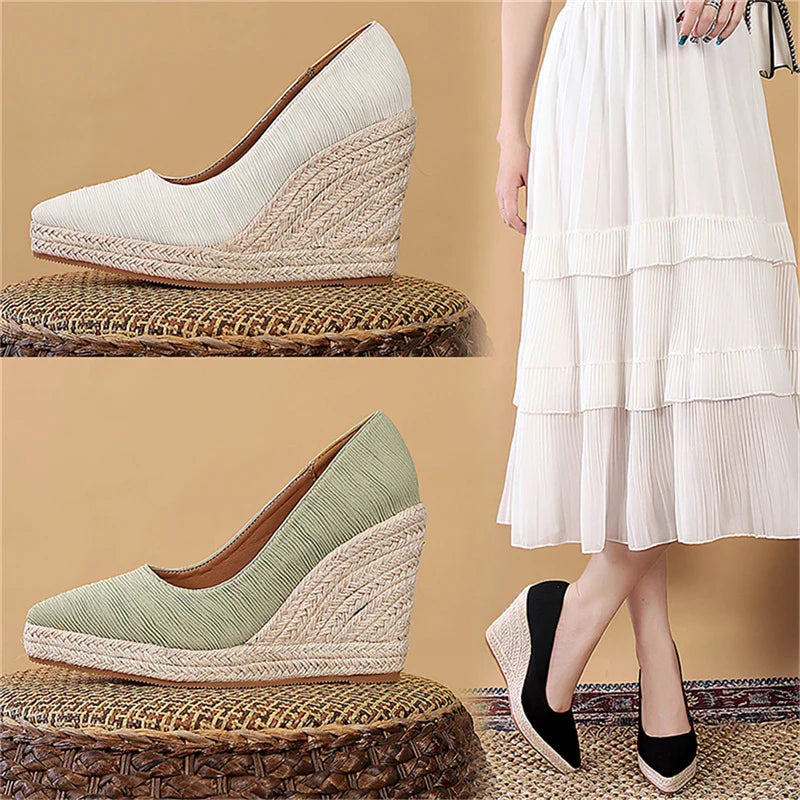 New Pointed Toe Wedge