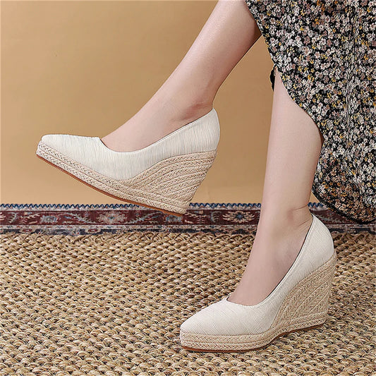 New Pointed Toe Wedge