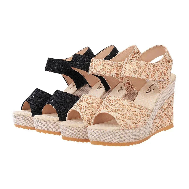 Comfortable Summer wedge with Rhinestones