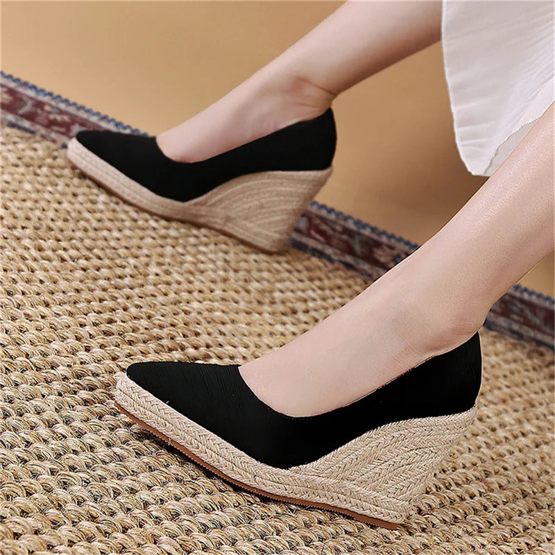 New Pointed Toe Wedge